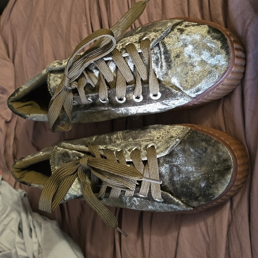Creeper shoes
